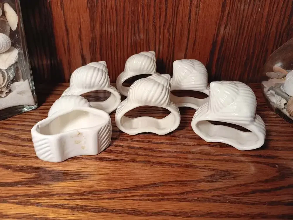 VTG White Ceramic Seashell Napkin Ring Set of 6 Coastal Beachy Decor 2 x 2.5